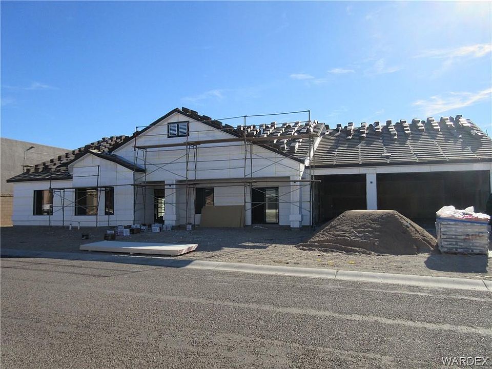 1st image of 2040 E Kiowa Dr