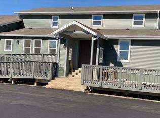 6925 Elder Ln #B, Sun Prairie, WI 53590