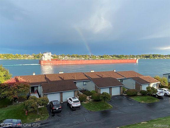 4th image of 1715 River Rd APT 22