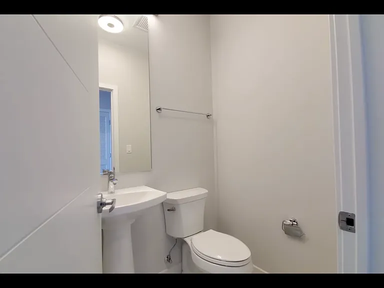 700 W Quincy St #3302 — Photo 14