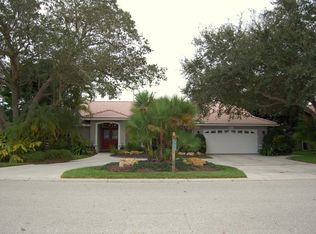 5417 Dominica Cir, Sarasota, FL 34233