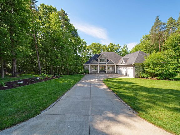 3rd image of 7026 Sanctuary Dr