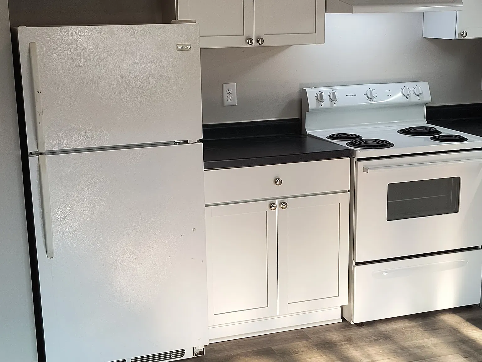 2 bed, 913 sqft, $1,375 — Photo 2