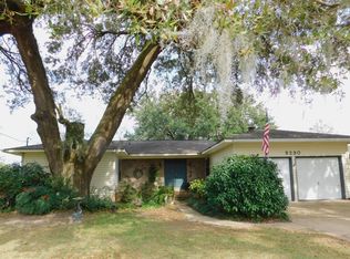 5230 N Shore Cir, Moss Point, MS 39563