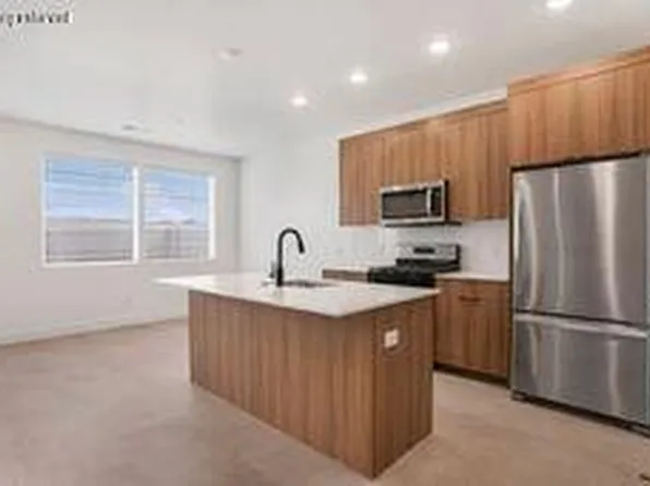 1951 W 250 N, Hurricane, UT 84737