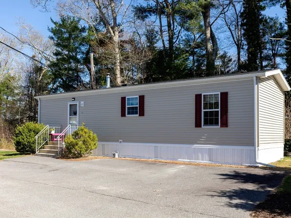 8 Swifts Beach Rd Unit 33, Wareham, MA 02571