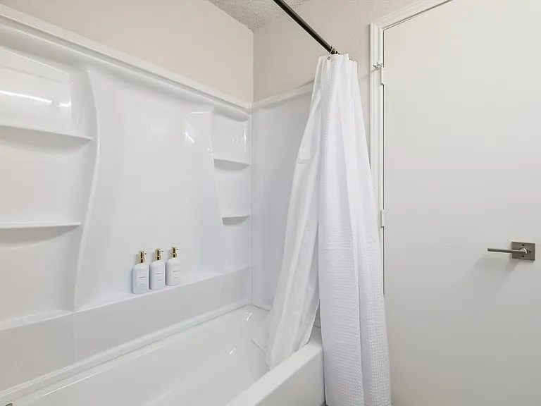 2 Saint Charles Pl — Photo 18