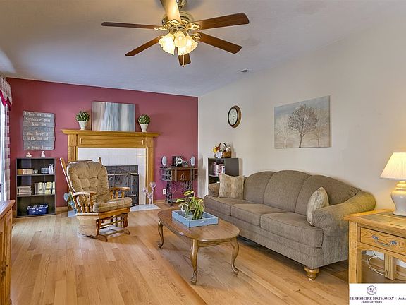 5th image of 16536 Weir St