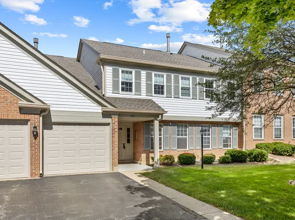 1300 Woodside Ct Unit B1, Schaumburg, IL 60193
