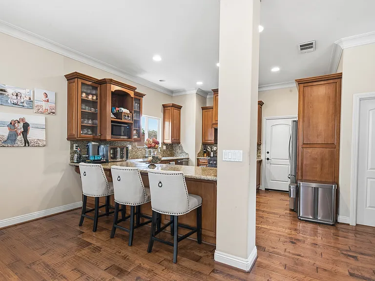 1718 Harriman Ln #B — Photo 18