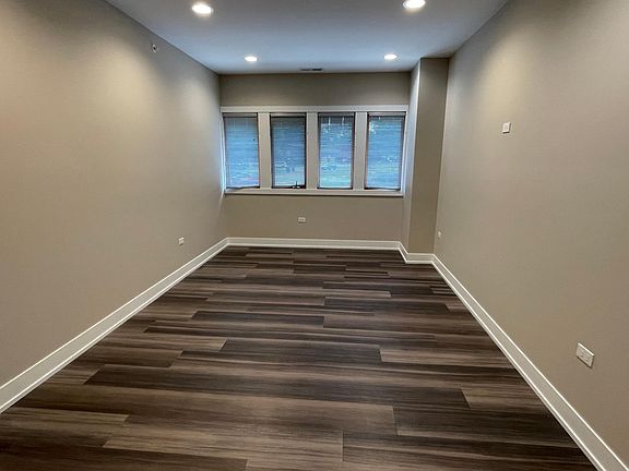 5th image of 400 E Hillcrest Dr #204