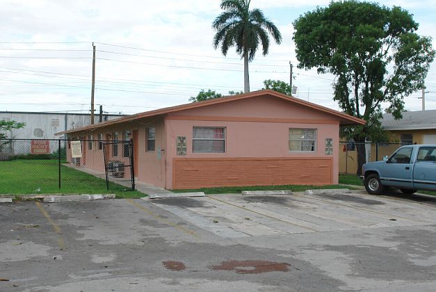 1st image of 721 NW 4th Ave #4