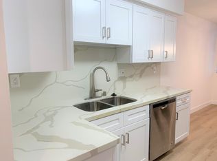 12325 Moorpark St #102, Studio City, CA 91604