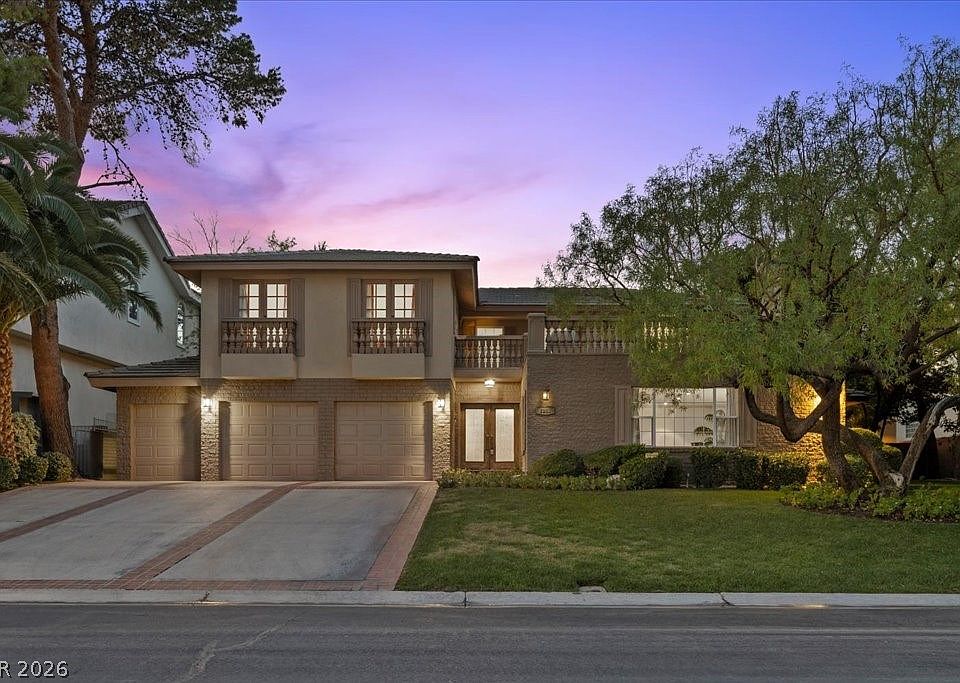 2nd image of 2881 Augusta Dr