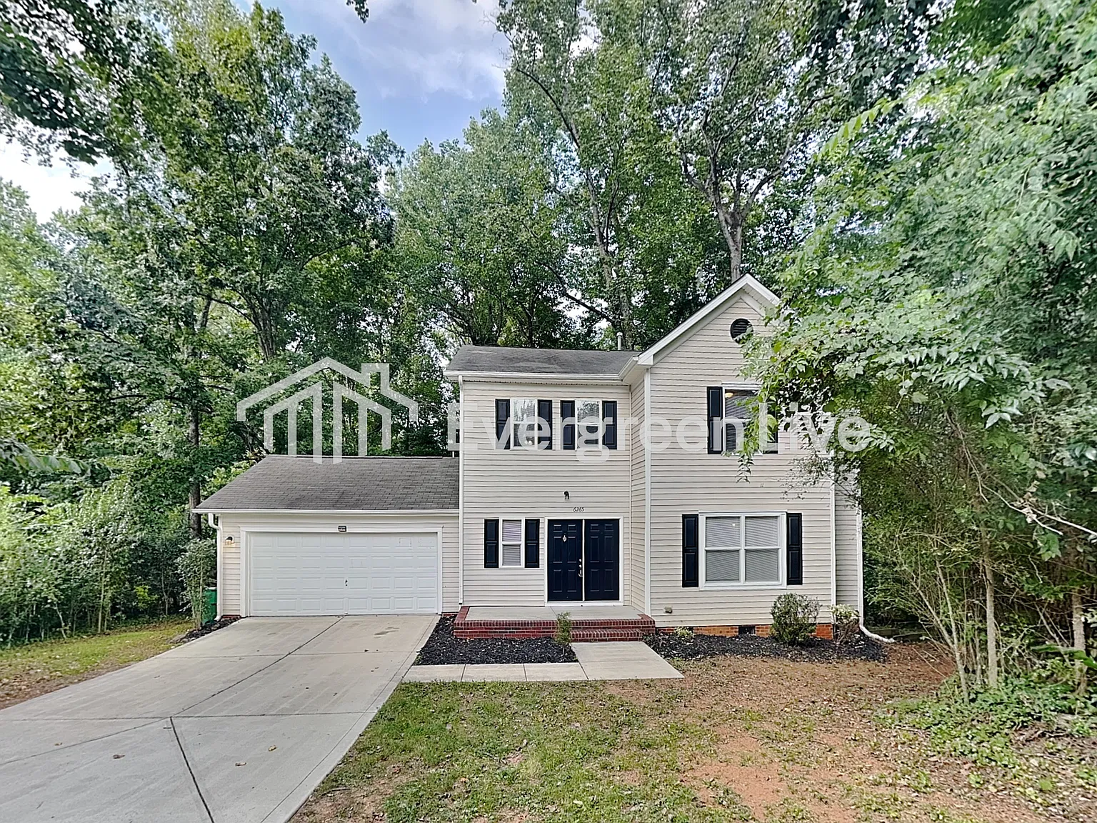4 bed, 2.5 bath, 1912 sqft, $2,095 — Photo 1