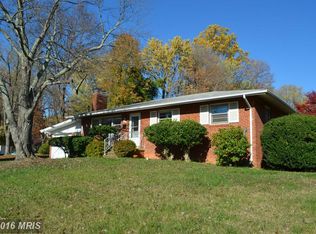 609 Kingsley Rd SW, Vienna, VA 22180