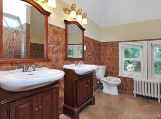 124 Bogert St, Teaneck, NJ 07666