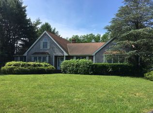 4 Oxford Ct, Manorville, NY 11949