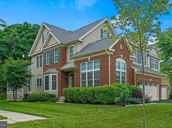 8116 Orchard Blossom Ln, Severn, MD 21144