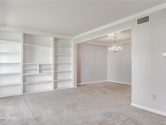 3rd image of 10322 Loma Vista Dr