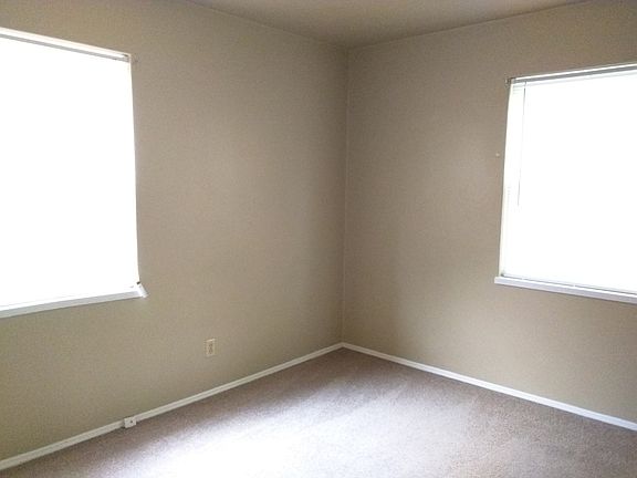 5th image of 1012 Sherwood Dr