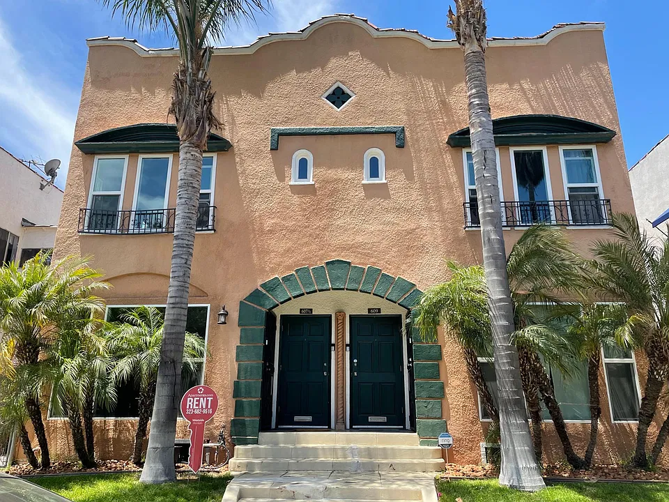 607 N Irving Blvd #609-1/2