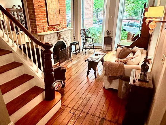 Front Entry (private from side of home)