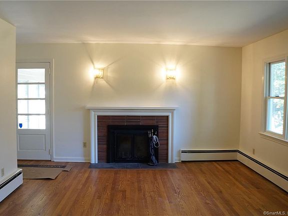 4th image of 569 Belden Hill Rd