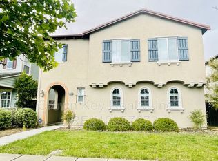 671 W Esplanade Dr, Mountain House, CA 95391