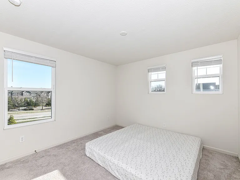 5528 Rothbury Rd — Photo 29
