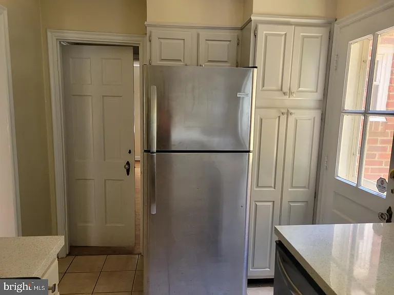 8404 Cedar St — Photo 9