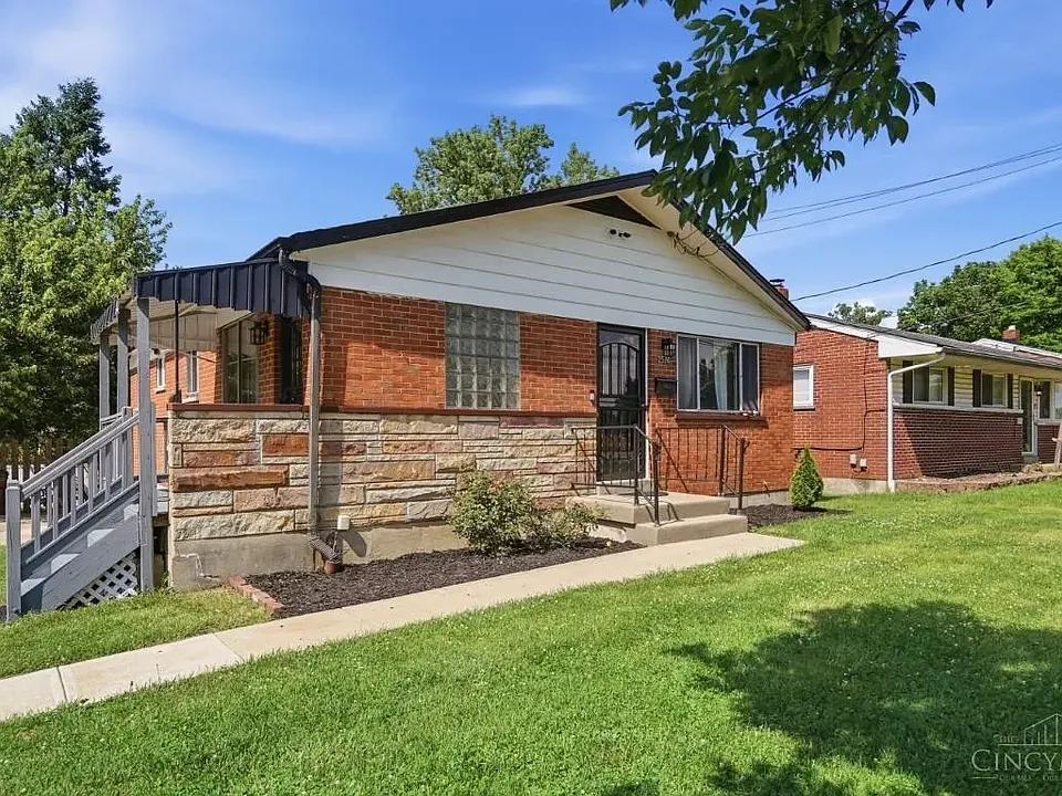 2576 Banning Rd