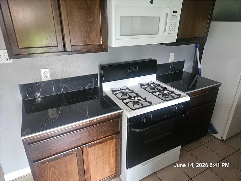 1534 Tarberry Rd — Photo 6