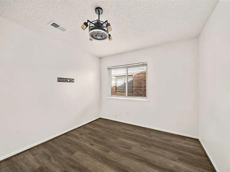3219 The Highlands Dr — Photo 15