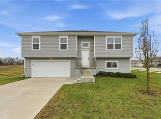 21295 W 218th Ter, Spring Hill, KS 66083