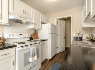 Three Oaks Apartments, Troy, MI 48098
