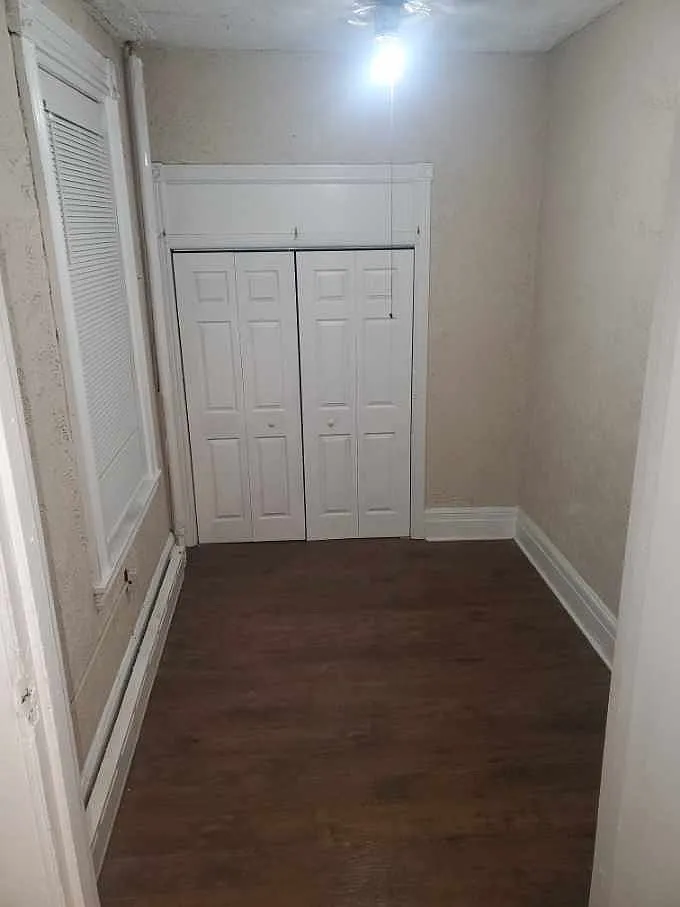 Building Photo - 254 S 16th St #2B