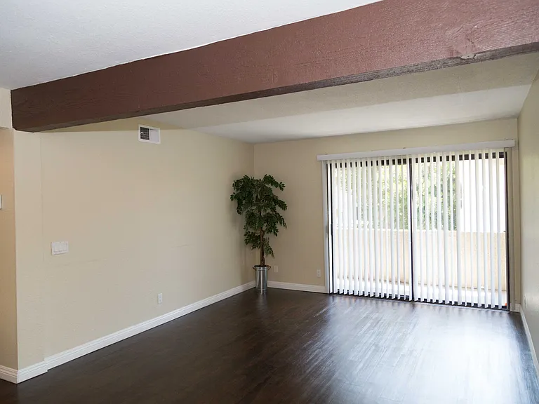 The Lodge at Porter Ranch Apartments — Photo 24