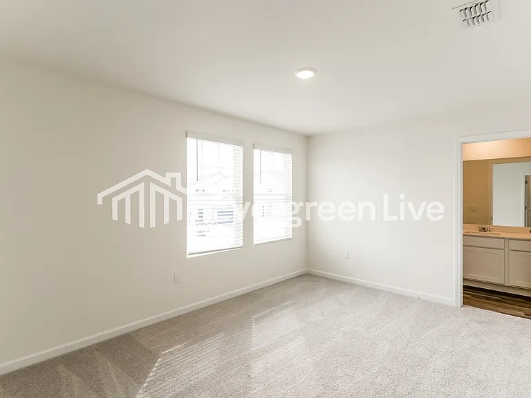150 Snowdrop Ave — Photo 12