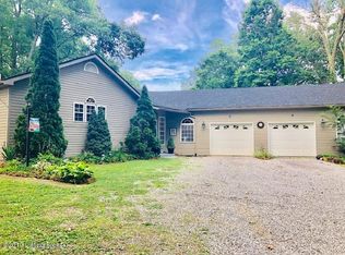 840 Ditto Ln, Vine Grove, KY 40175