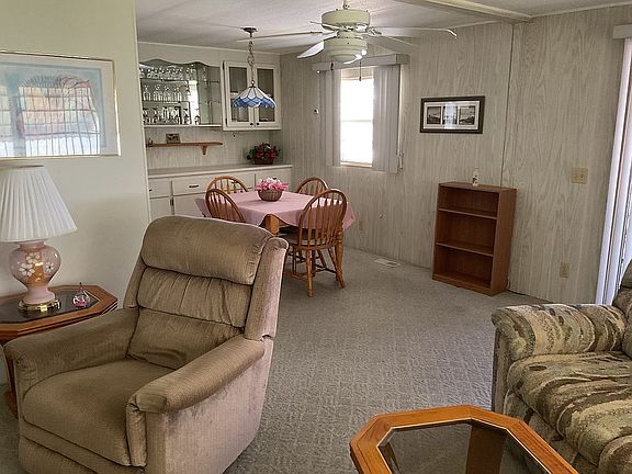 2nd image of 386 Sanibel St