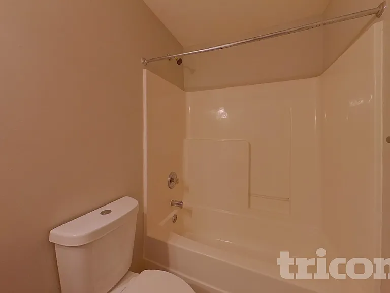 12264 Crestwood Ct — Photo 14