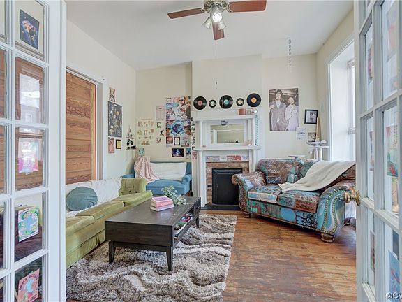 5th image of 21 S Morris St