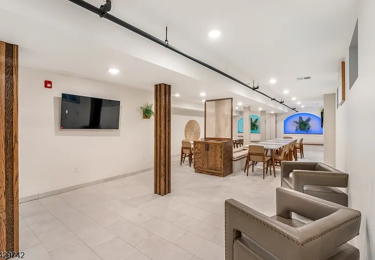 189 Dayton Ave #101 — Photo 15