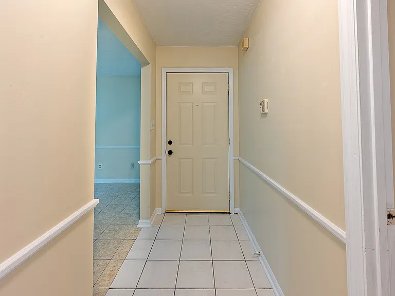 868 Brookfield Pkwy #A — Photo 2
