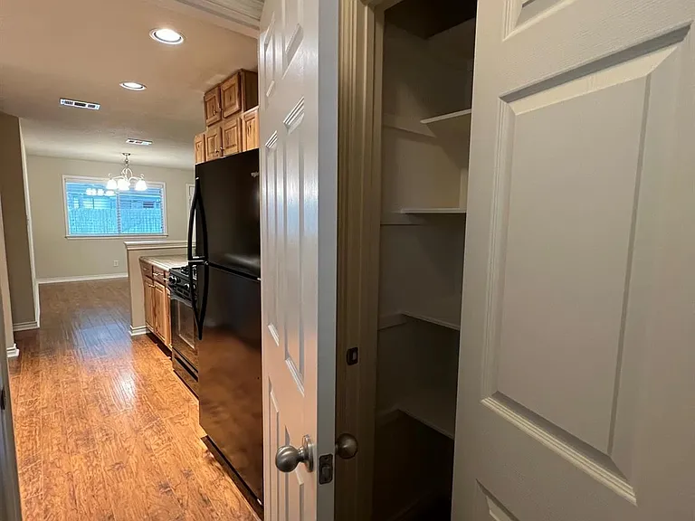 2915 Bushnell Dr — Photo 9