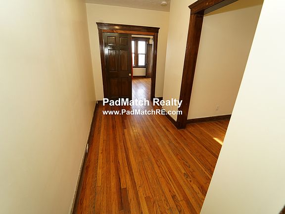 3rd image of 240 Kelton St APT 9