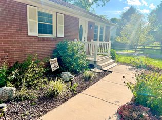 2256 Lyndhurst Rd, Waynesboro, VA 22980