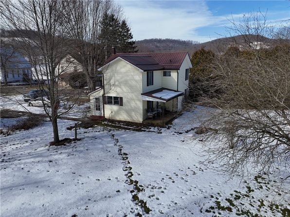 230 Gastown Rd, Shelocta, PA 15774