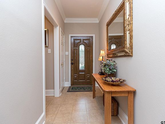 2nd image of 5815 Cross Creek Cir